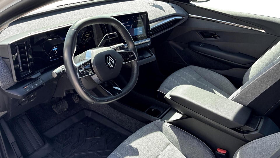 Renault Megane E-Tech 40 Equilibre 5d