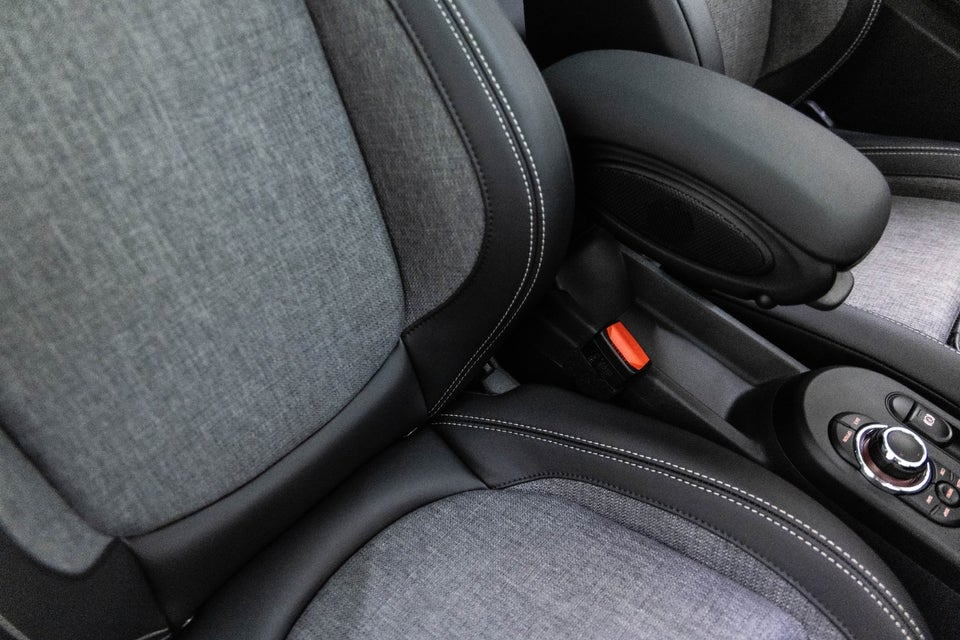 MINI Cooper SE Camden Edition 3d