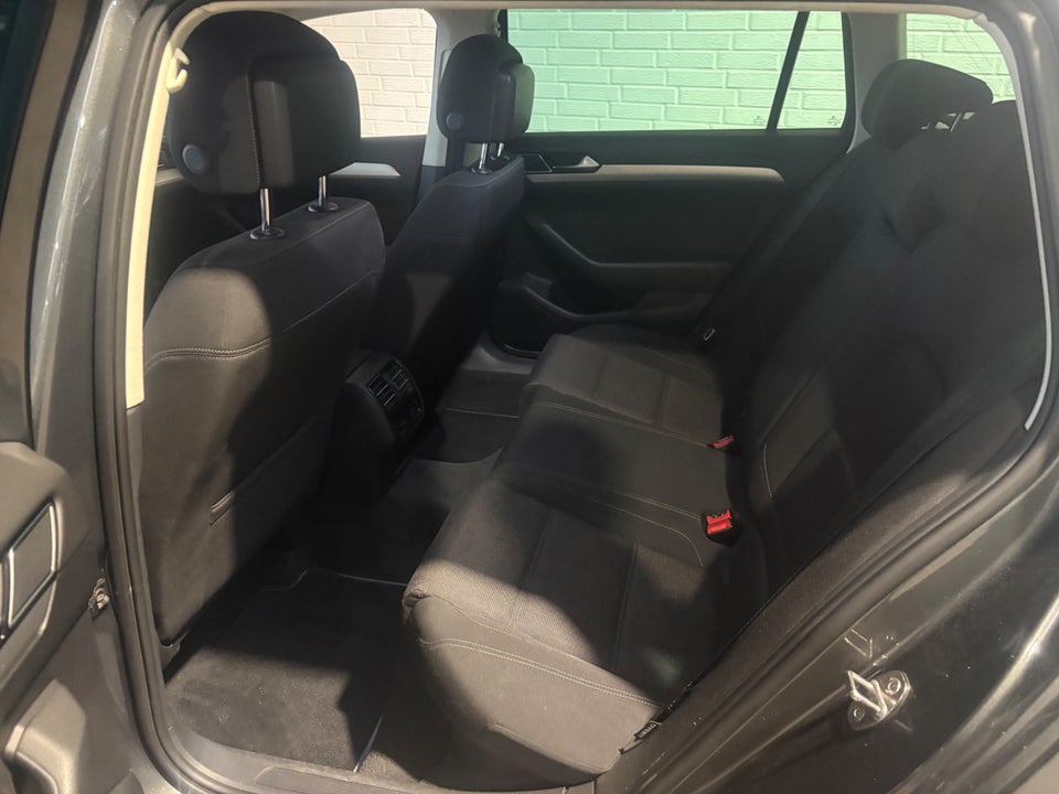 VW Passat 2,0 TDi 150 Comfortline Variant DSG 5d