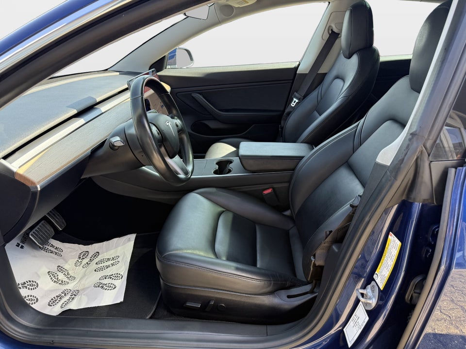 Tesla Model 3 Long Range AWD 4d