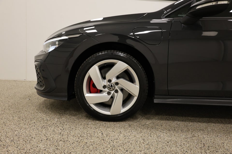 VW Golf VIII 1,4 GTE DSG 5d