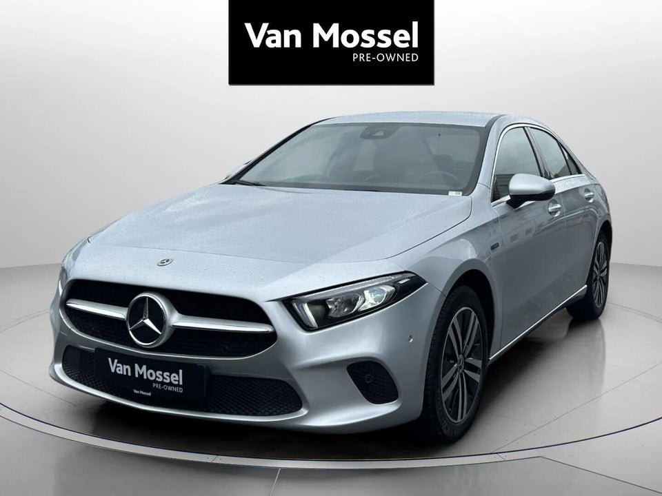 Mercedes A250 e 1,3 Progressive aut. 4d