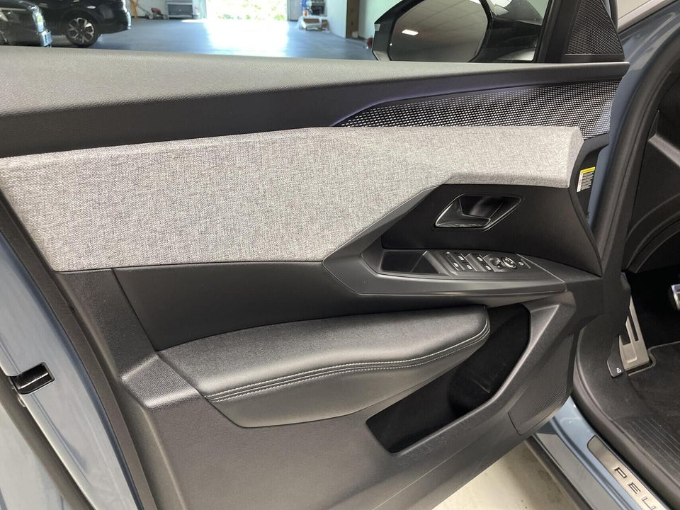 Peugeot e-5008 77 GT 7prs 5d