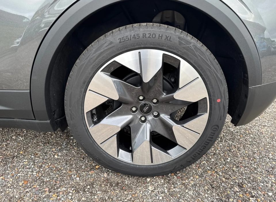 Ford Explorer 77 Premium Extended Range AWD 5d