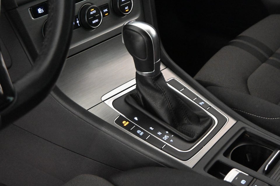 VW Golf VII 1,4 TSi 150 R-line Variant DSG BMT 5d
