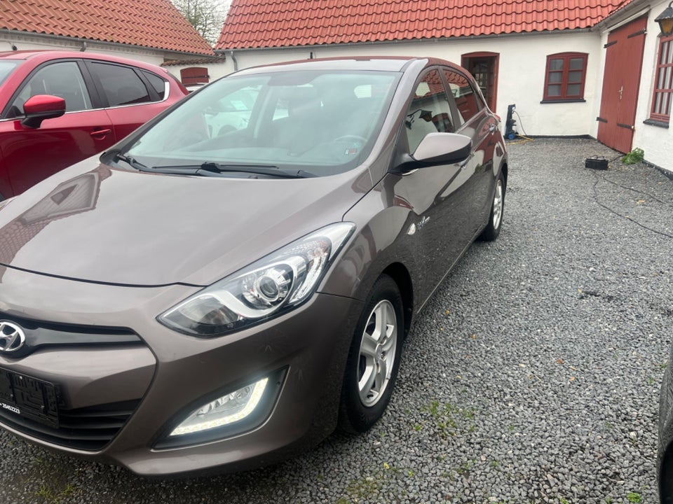 Hyundai i30 1,4 CVVT Comfort XTR 5d