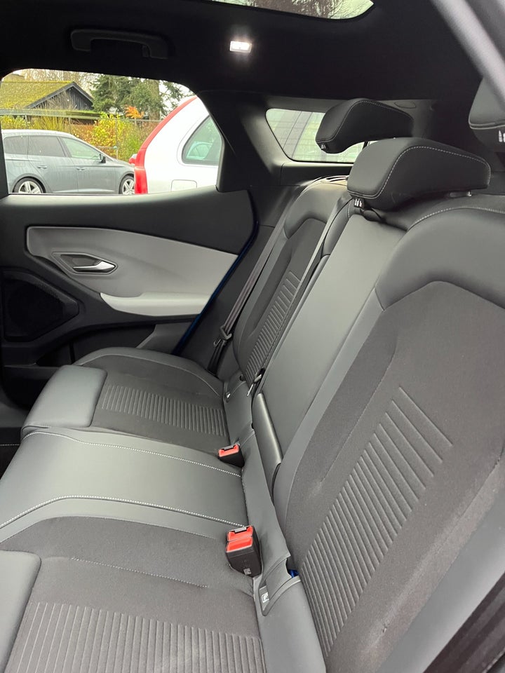 Ford Explorer 84 Select Extended Range AWD 5d