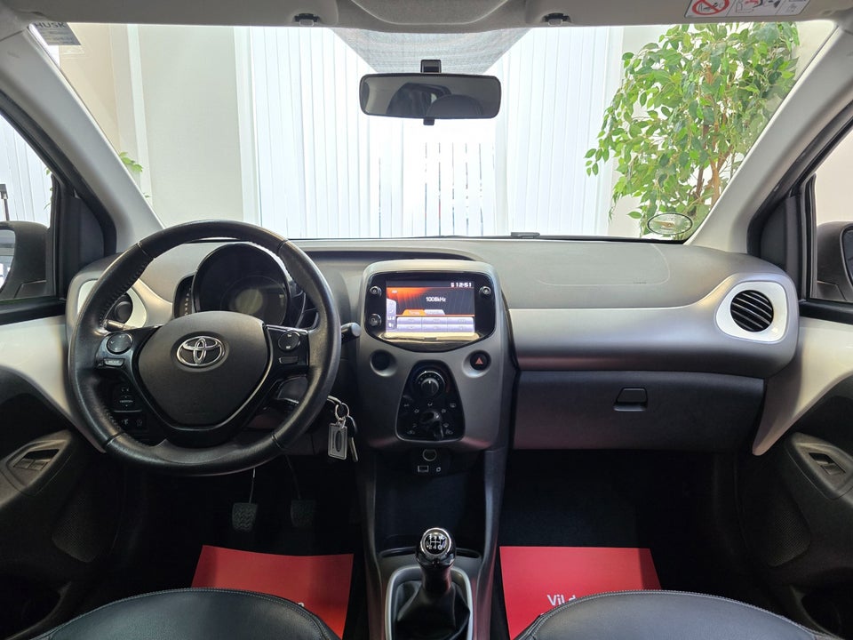 Toyota Aygo 1,0 VVT-i x-cellence 5d