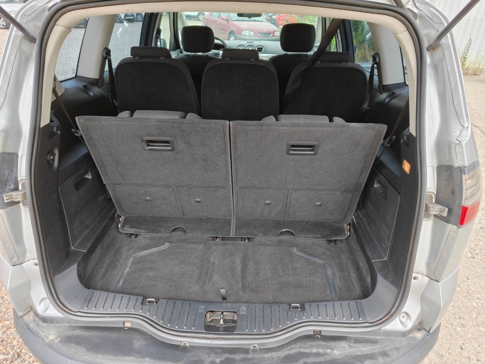 Ford S-MAX 2,0 Ambiente 7prs 5d
