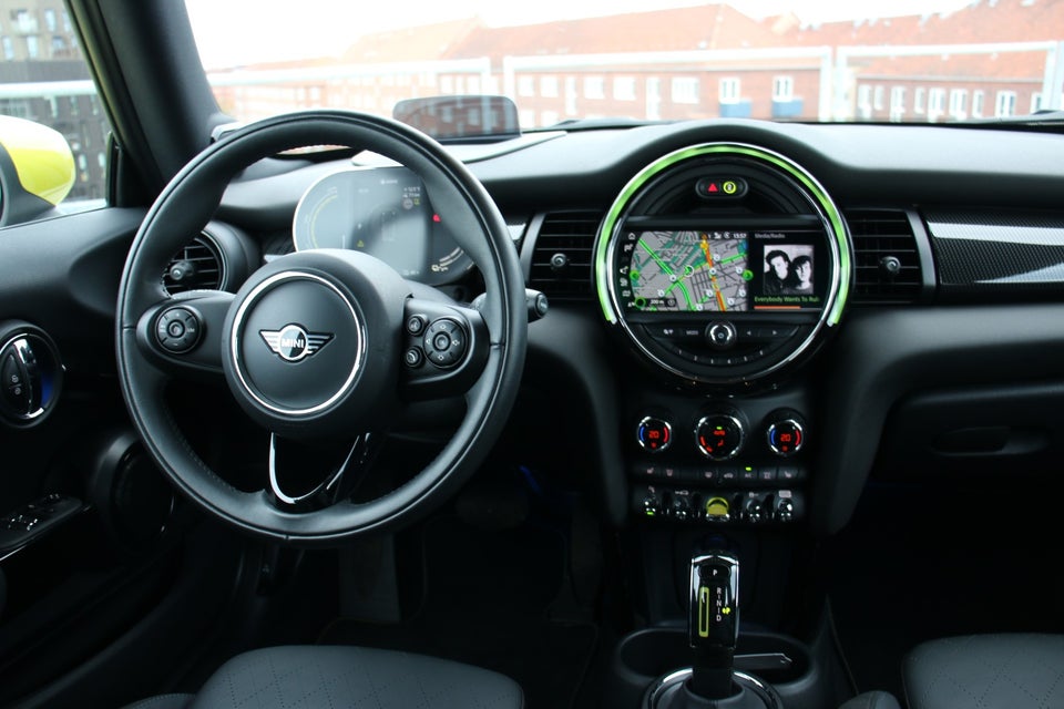 MINI Cooper SE Maximise 3d