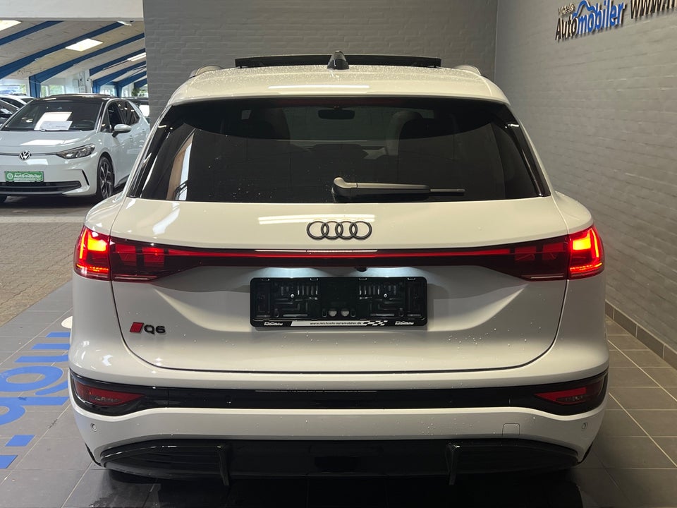 Audi Q6 e-tron S-line quattro 5d