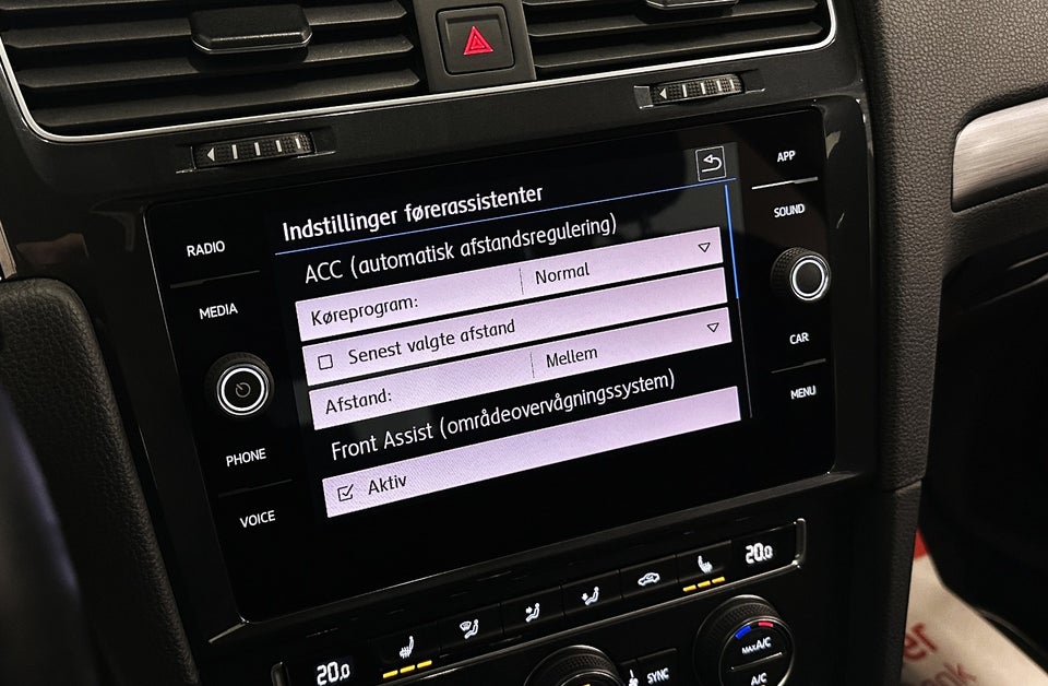 VW Golf VII 1,5 TSi 130 Comfortline DSG 5d