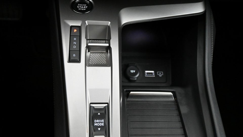 Peugeot 408 1,6 Hybrid Allure Pack EAT8 5d