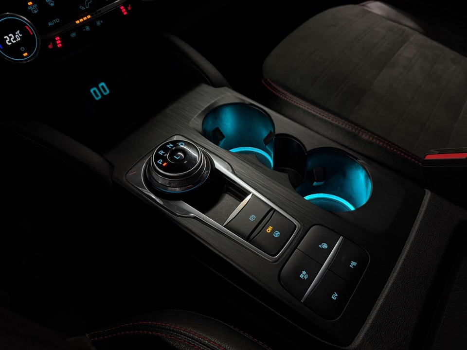 Ford Kuga 2,5 HEV ST-Line X CVT 5d