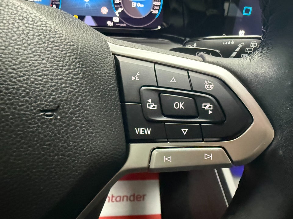 VW Golf VIII 1,4 eHybrid DSG 5d