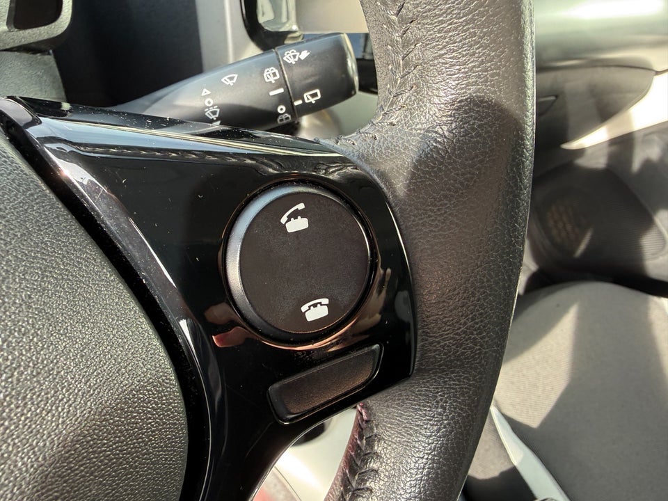 Toyota Aygo 1,0 VVT-i x-press 5d