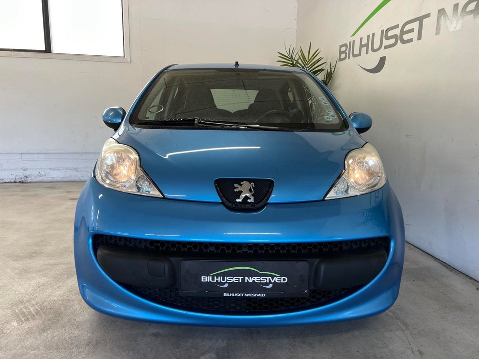 Peugeot 107 1,0 Urban 5d