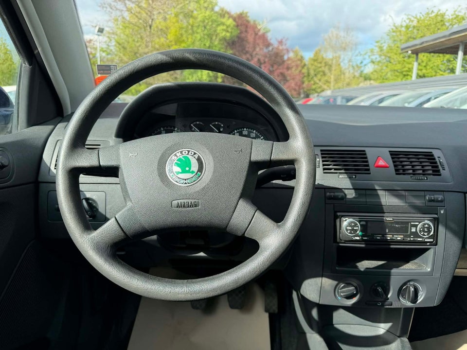 Skoda Fabia 1,4 16V 75 Ambiente 4d