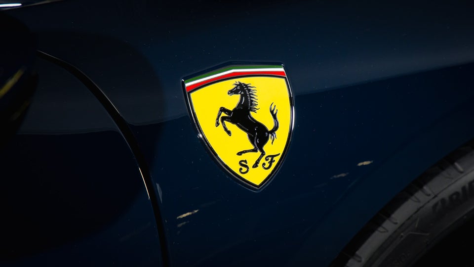 Ferrari 296 GTS 2,9 DCT 2d