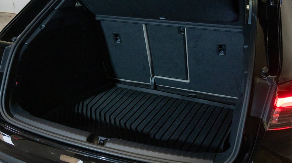 Audi Q4 e-tron 40 S-line 5d