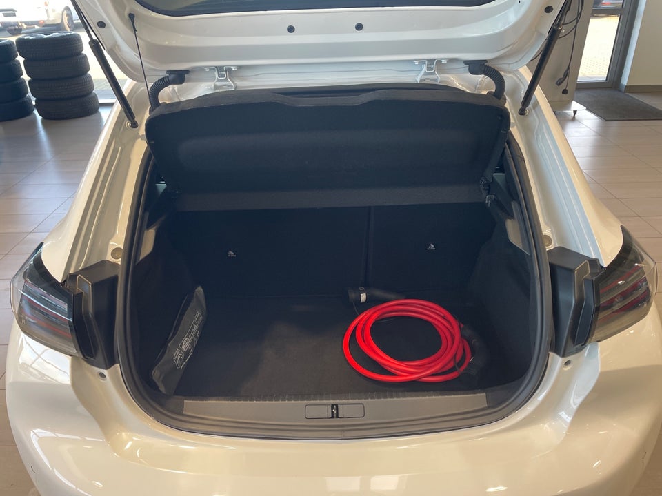 Peugeot e-208 50 Style 5d