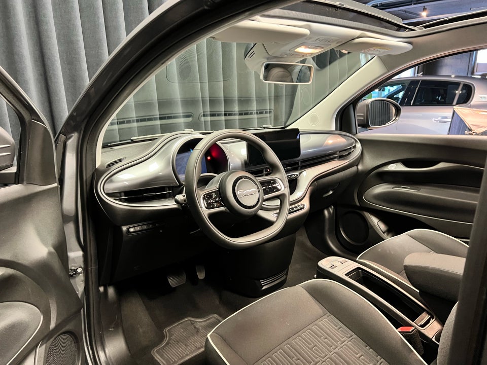 Fiat 500e 42 Icon Cabrio 2d