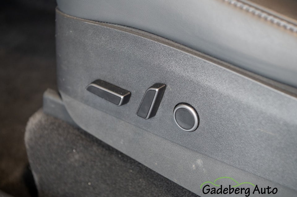 Tesla Model Y Long Range AWD 5d