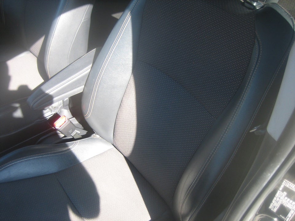 Toyota Yaris 1,3 VVT-i Lounge Edition 5d