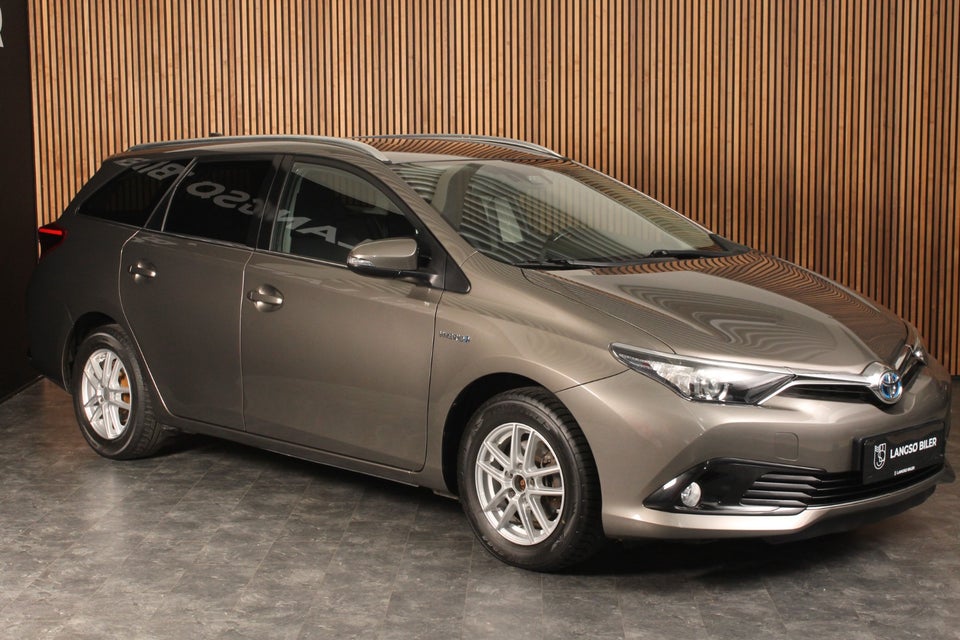 Toyota Auris 1,8 Hybrid H2 Comfort Touring Sports CVT 5d