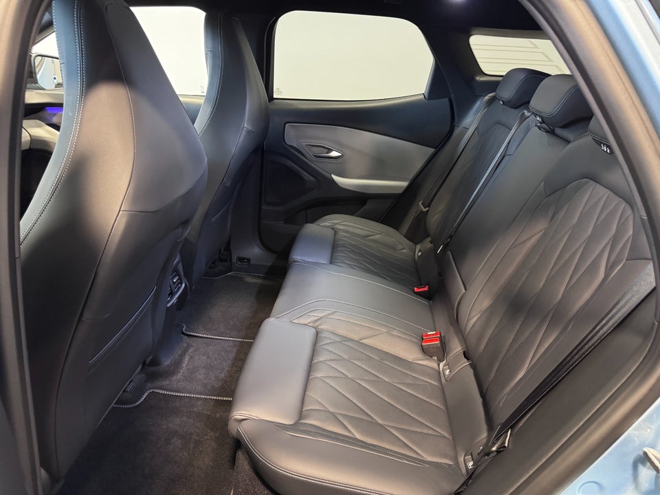 Ford Explorer 77 Premium Extended Range 5d