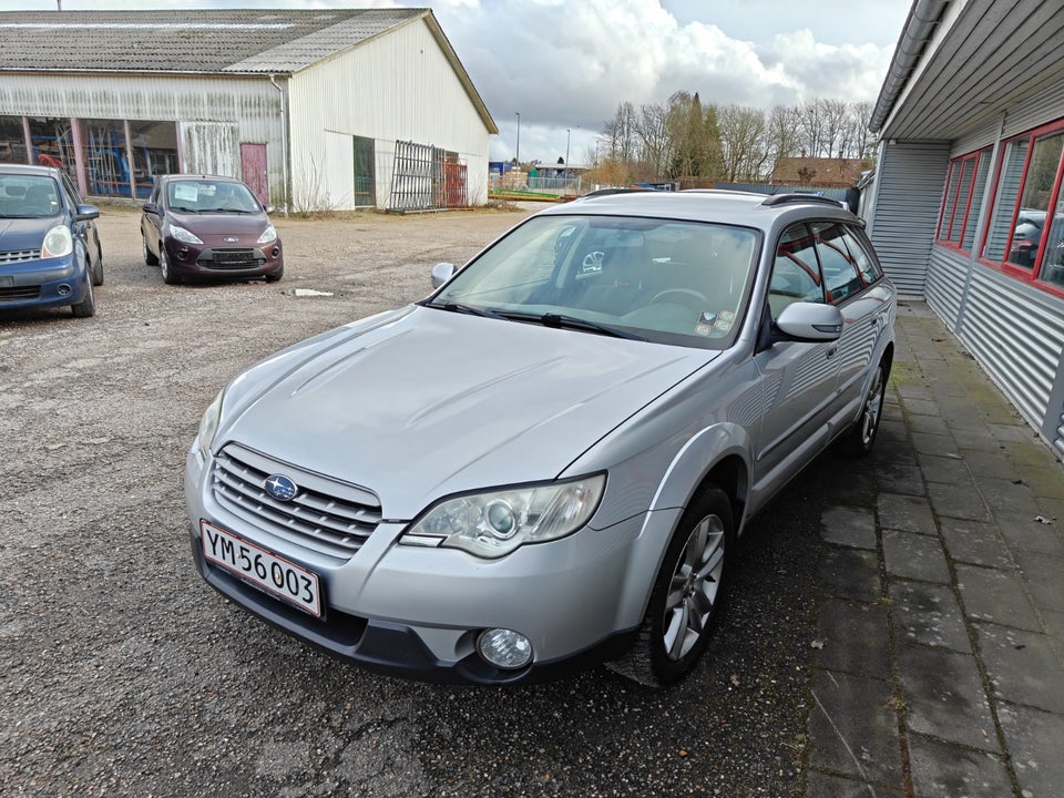 Subaru Outback 2,5i  5d
