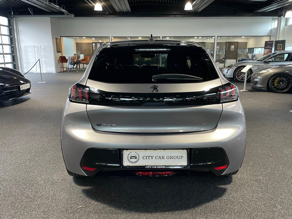 Peugeot e-208 50 GT 5d