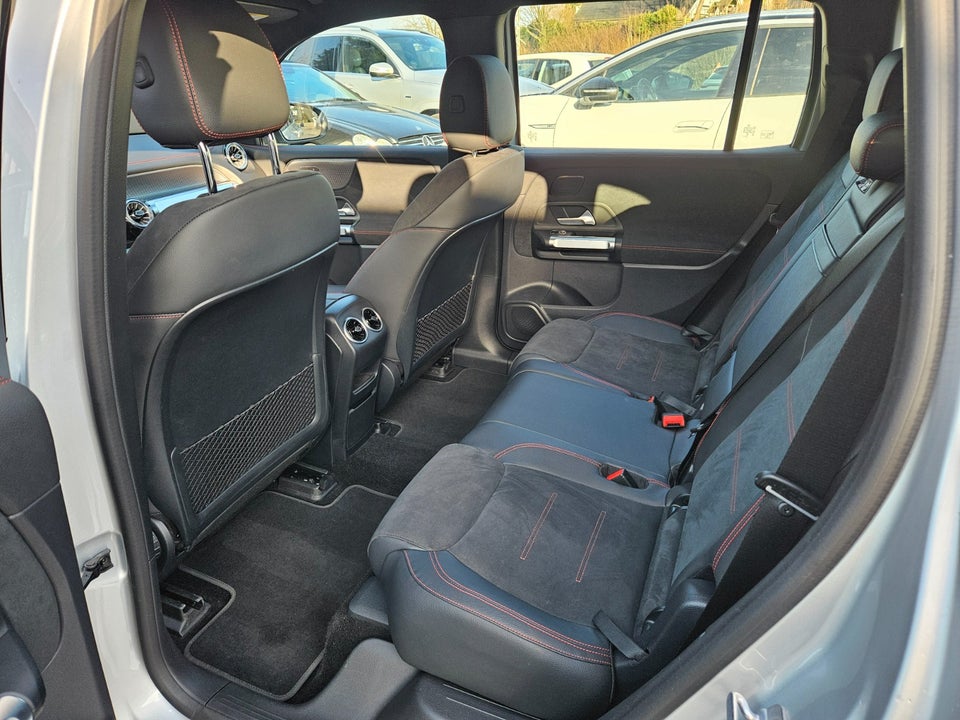 Mercedes EQB250 AMG Line 5d