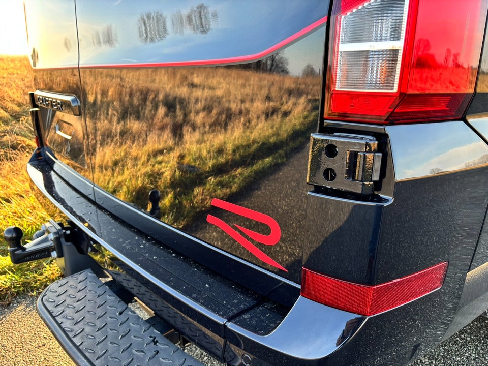 VW Crafter 35 2,0 TDi 177 Kassevogn L3H2 aut.