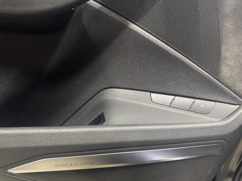 Audi e-tron 55 S-line Sportback quattro 5d