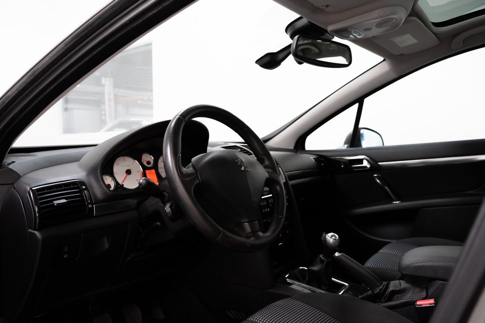 Peugeot 407 1,6 HDi 109 Premium SW 5d