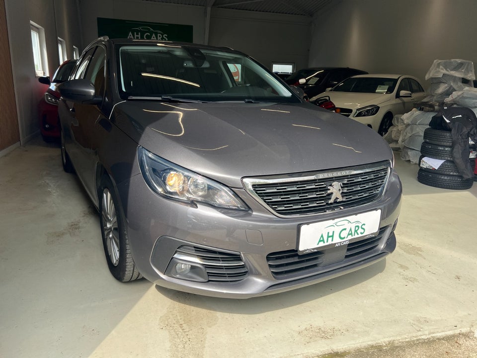 Peugeot 308 1,5 BlueHDi 130 Prestige SW 5d