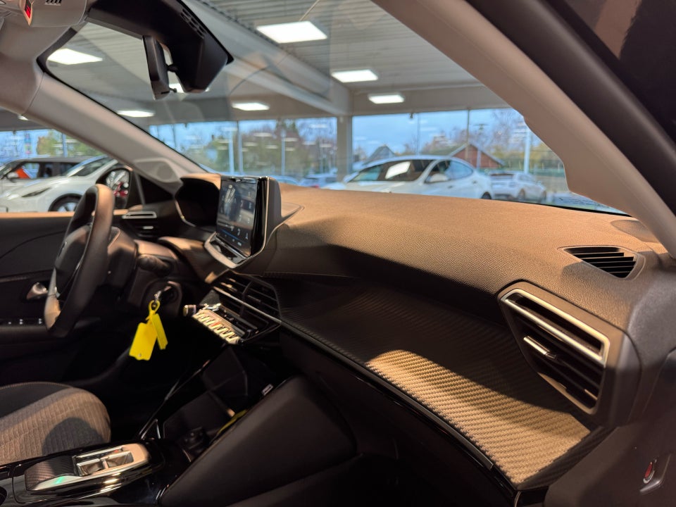 Peugeot e-208 50 Style 5d