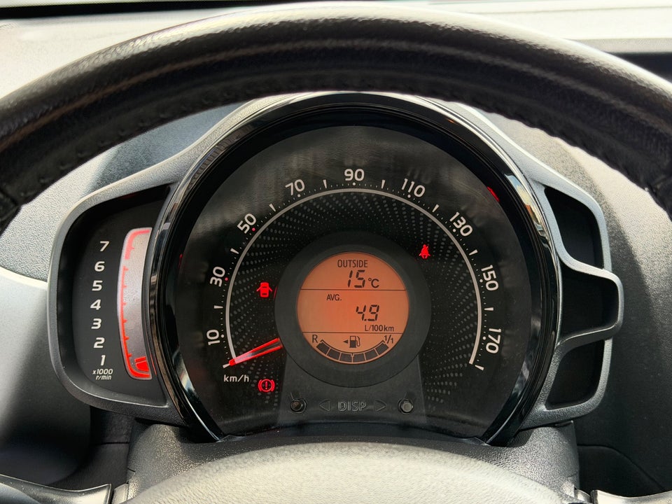 Toyota Aygo 1,0 VVT-i x-pression 5d