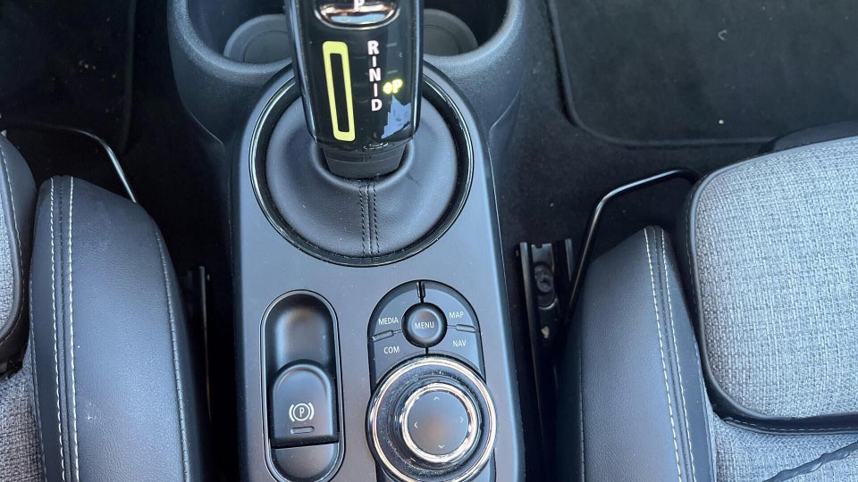 MINI Cooper SE Classic Trim 3d