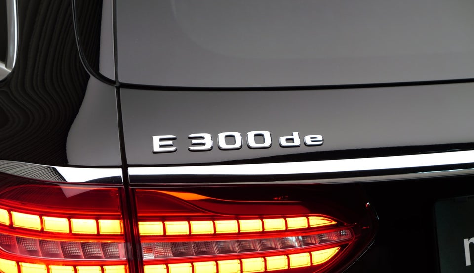 Mercedes E300 de 2,0 AMG Line stc. aut. 5d