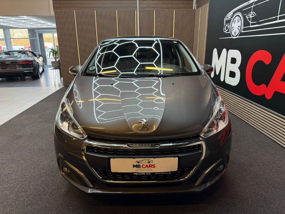 Peugeot 208 1,5 BlueHDi 100 Signature Sky 5d