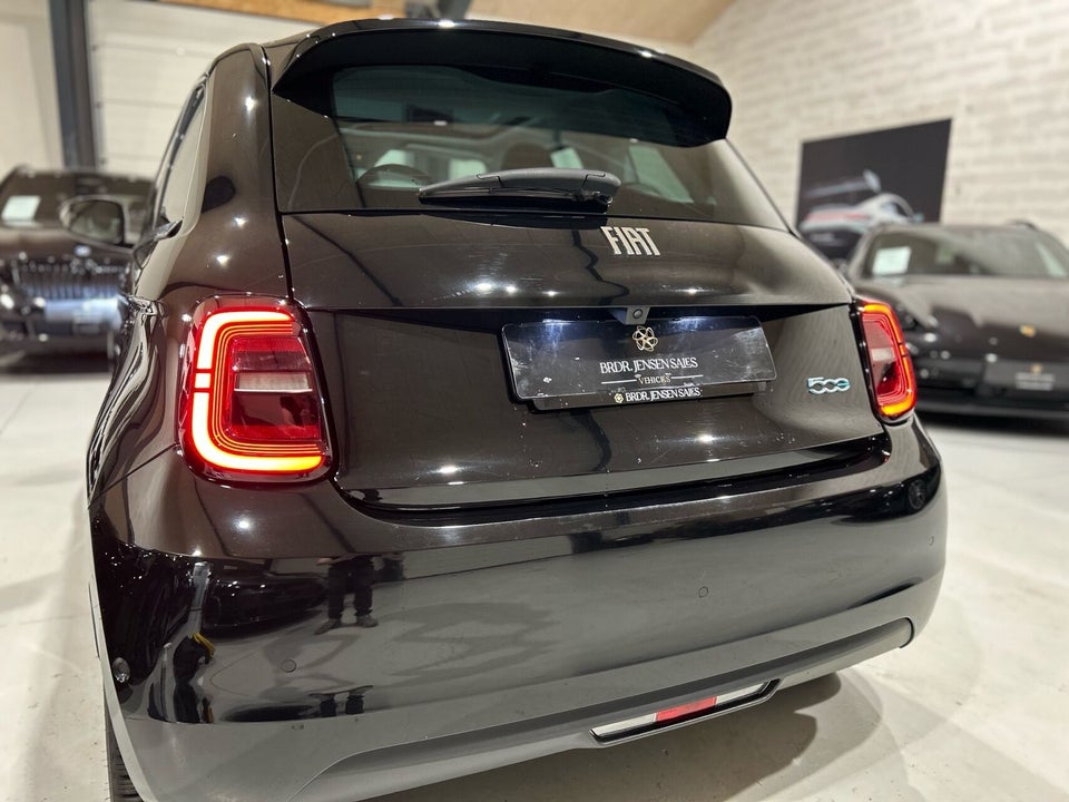 Fiat 500e 42 la Prima by Bocelli 3d