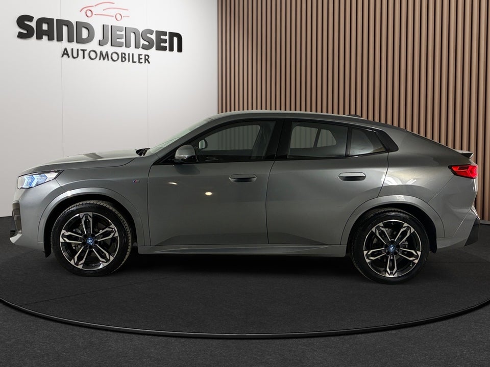 BMW iX2 xDrive30 M-Sport Premium 5d