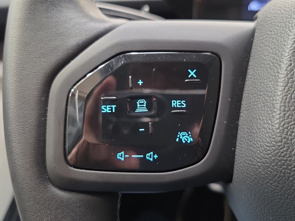 Ford Explorer 77 Premium Extended Range 5d