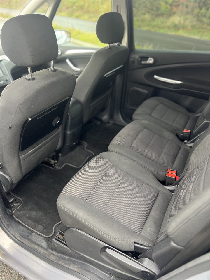 Ford Galaxy 1,6 EcoBoost Ghia 5d