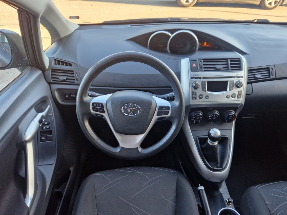 Toyota Verso 1,6 T1 7prs 5d