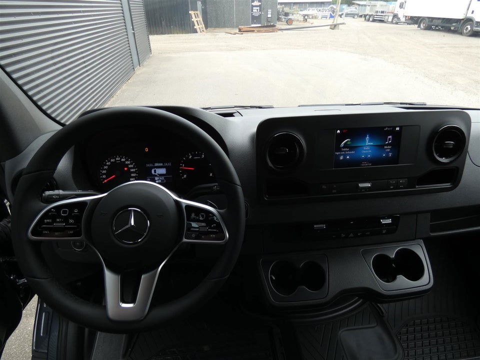 Mercedes Sprinter 317 2,0 CDi A2 Kassevogn aut. RWD