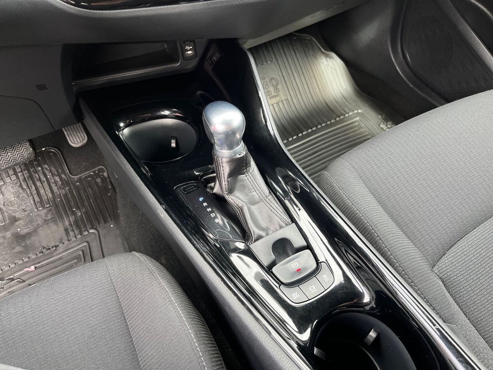 Toyota C-HR 1,8 Hybrid C-LUB Premium CVT 5d