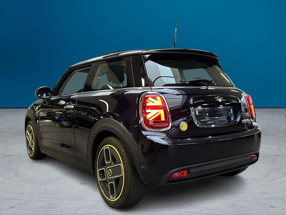 MINI Cooper SE Camden 3d